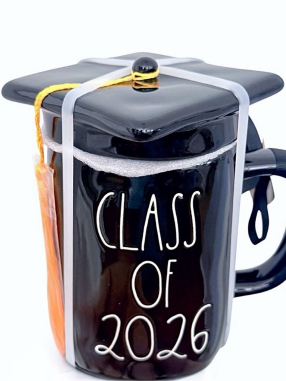 Rae DunnGraduation Mug with Lid "Class of 2026" - Black